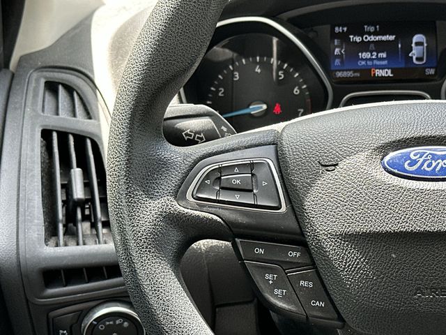 Thumbnail: 2016 Ford Focus - 14