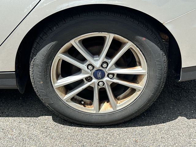 Thumbnail: 2016 Ford Focus - 8