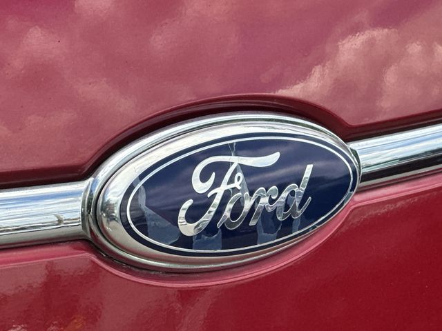 Thumbnail: 2011 Ford Taurus - 18