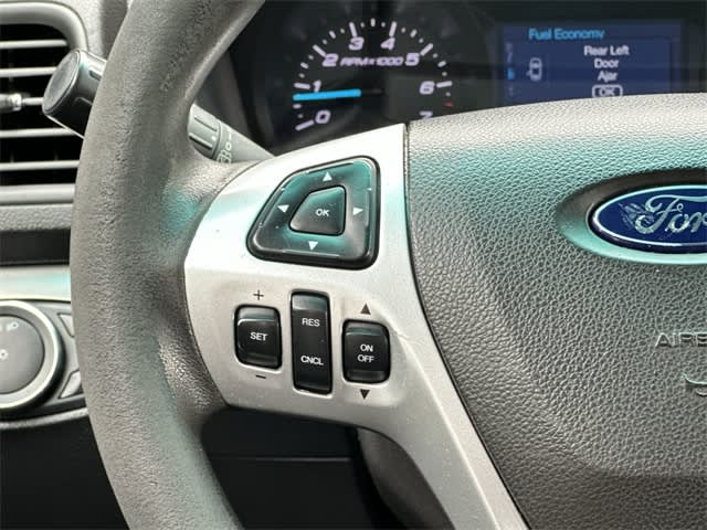 Thumbnail: 2015 Ford Explorer - 17