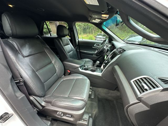 Thumbnail: 2014 Ford Explorer - 26