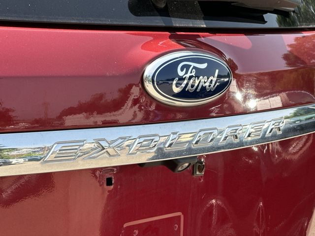 Thumbnail: 2015 Ford Explorer - 7