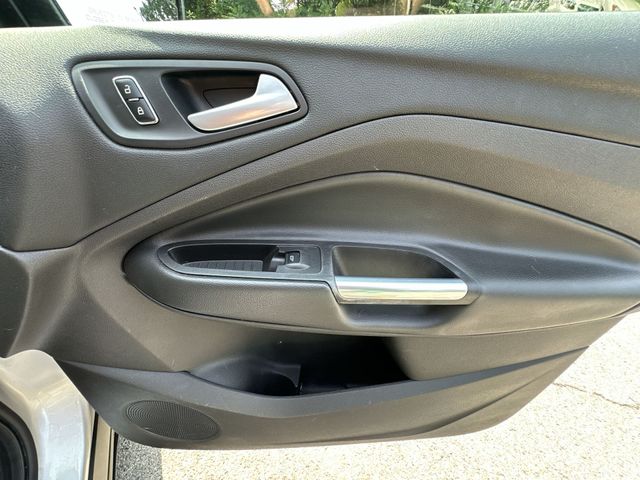 Thumbnail: 2015 Ford Escape - 25