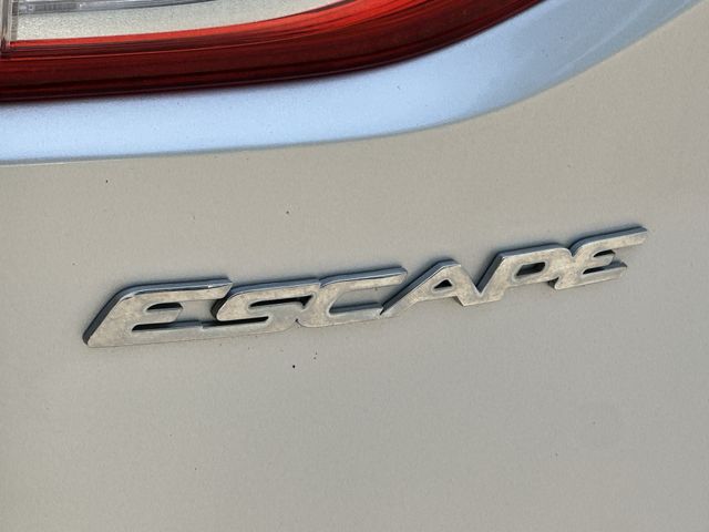 Thumbnail: 2015 Ford Escape - 27