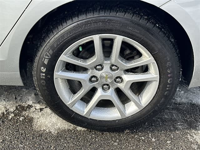 Thumbnail: 2015 Chevrolet Malibu - 8