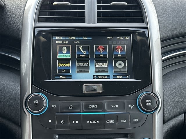 Thumbnail: 2015 Chevrolet Malibu - 19