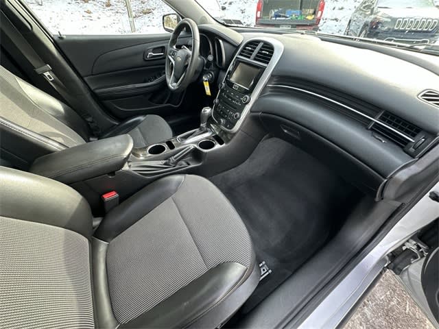 Thumbnail: 2015 Chevrolet Malibu - 11