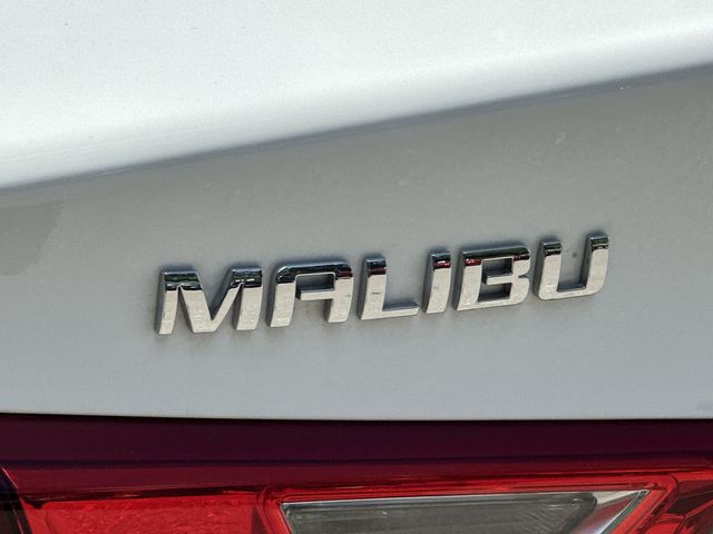 Thumbnail: 2016 Chevrolet Malibu - 7