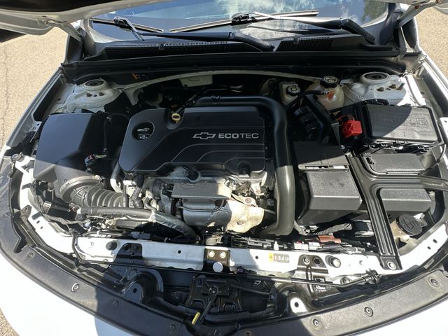 Thumbnail: 2016 Chevrolet Malibu - 9