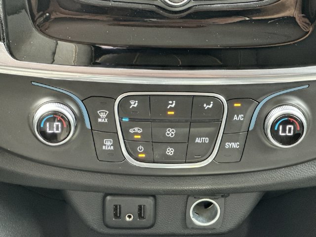 Thumbnail: 2020 Chevrolet Traverse - 17