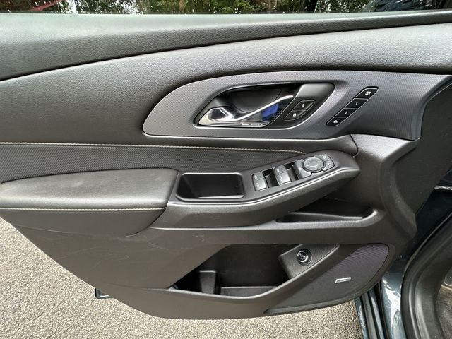 Thumbnail: 2019 Chevrolet Traverse - 24
