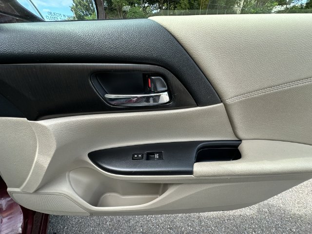 Thumbnail: 2013 Honda Accord - 25