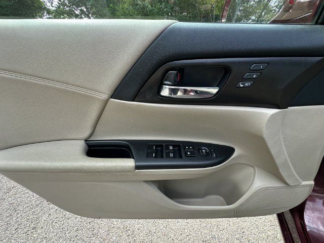 Thumbnail: 2013 Honda Accord - 23