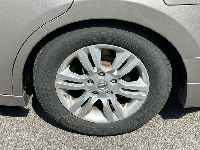 Thumbnail: 2012 Nissan Altima - 8