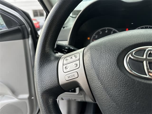 Thumbnail: 2013 Toyota Corolla - 18