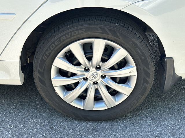 Thumbnail: 2013 Toyota Corolla - 8