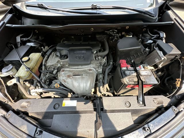 Thumbnail: 2017 Toyota RAV4 - 9