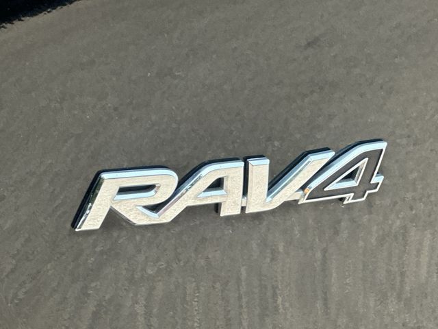 Thumbnail: 2017 Toyota RAV4 - 29