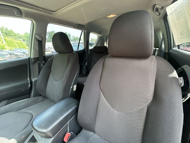Thumbnail: 2011 Toyota RAV4 - 10