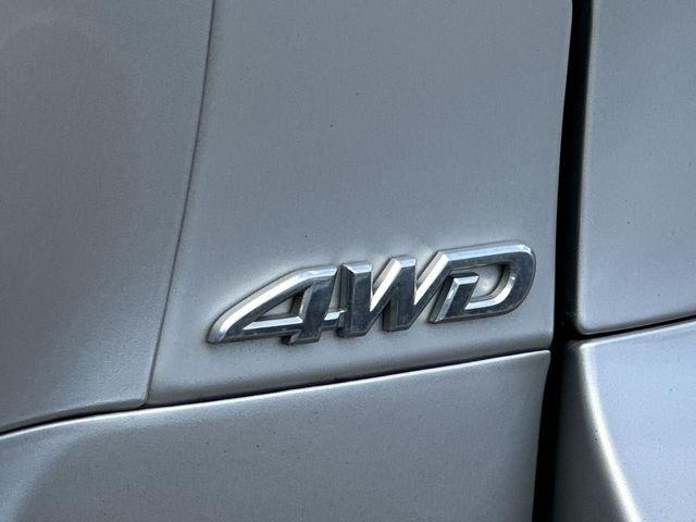 Thumbnail: 2011 Toyota RAV4 - 19