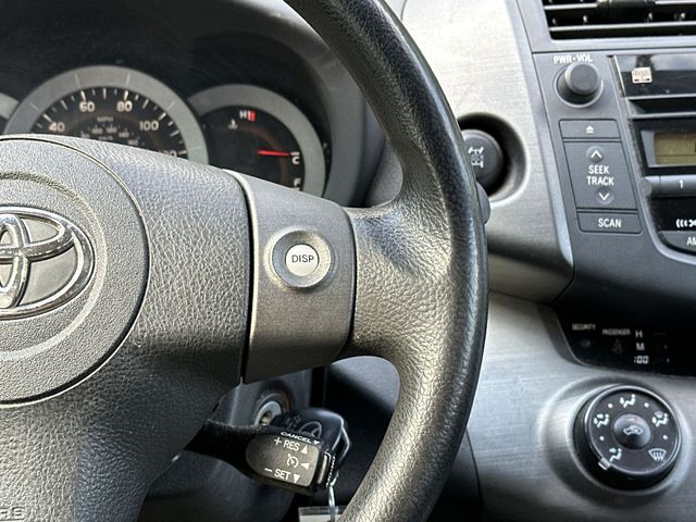 Thumbnail: 2011 Toyota RAV4 - 9