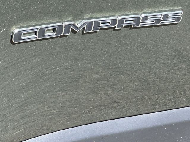 Thumbnail: 2018 Jeep Compass - 21