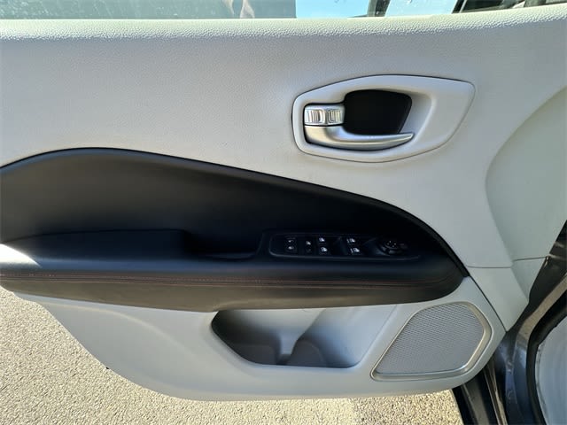 Thumbnail: 2017 Jeep Compass - 24