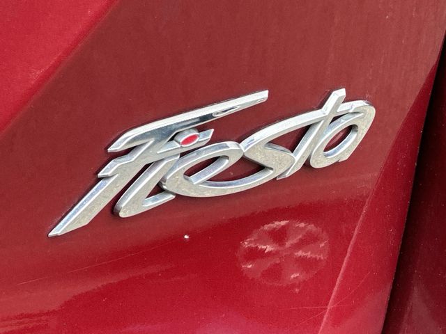 Thumbnail: 2015 Ford Fiesta - 18
