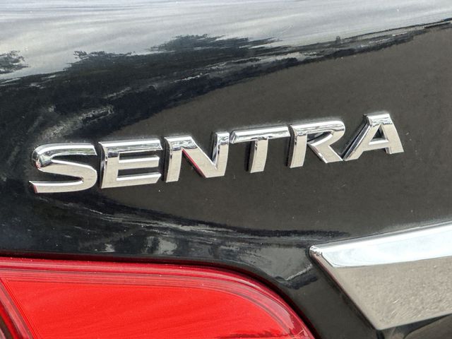 Thumbnail: 2016 Nissan Sentra - 18