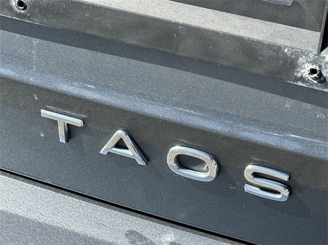 2022 Volkswagen Taos S 24