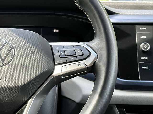 Thumbnail: 2022 Volkswagen Taos - 17