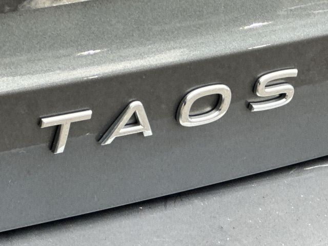 Thumbnail: 2022 Volkswagen Taos - 20