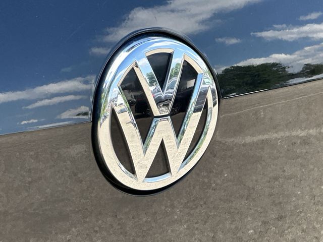 Thumbnail: 2016 Volkswagen Golf - 7