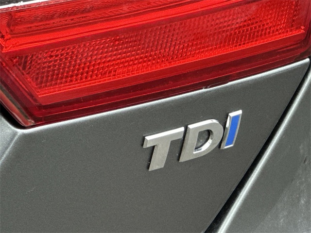 Thumbnail: 2014 Volkswagen Jetta - 16