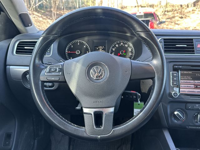 Thumbnail: 2014 Volkswagen Jetta - 2