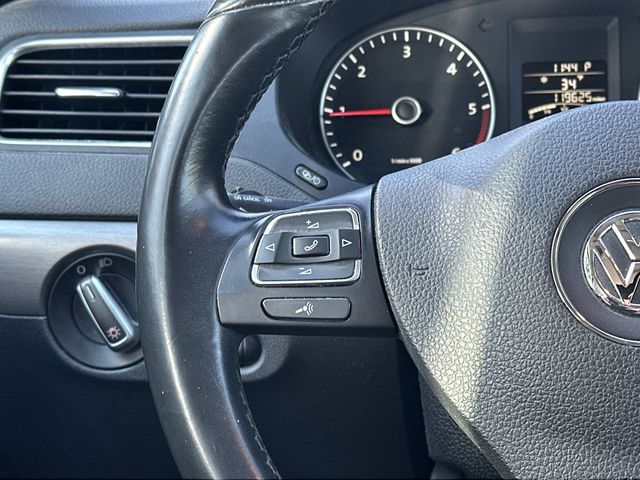 Thumbnail: 2014 Volkswagen Jetta - 16