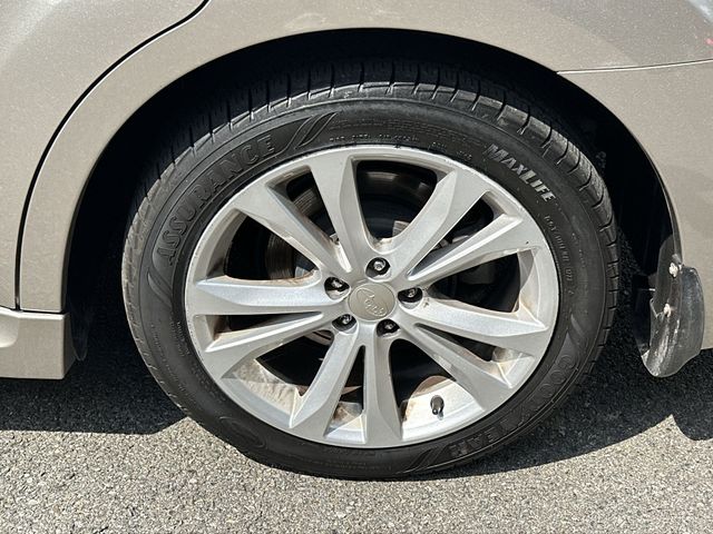Thumbnail: 2014 Subaru Legacy - 8