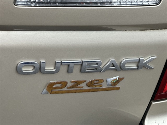 2009 Subaru Outback Base 31