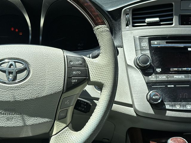 Thumbnail: 2011 Toyota Avalon - 16