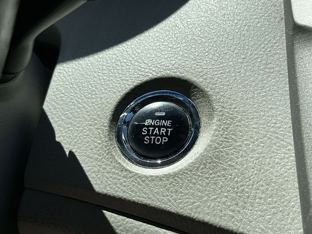 Thumbnail: 2011 Toyota Avalon - 17
