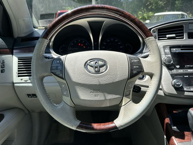 Thumbnail: 2011 Toyota Avalon - 2