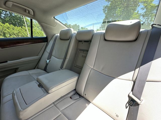 Thumbnail: 2011 Toyota Avalon - 10