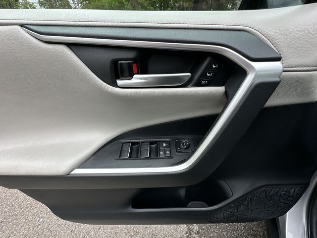 Thumbnail: 2023 Toyota RAV4 - 24