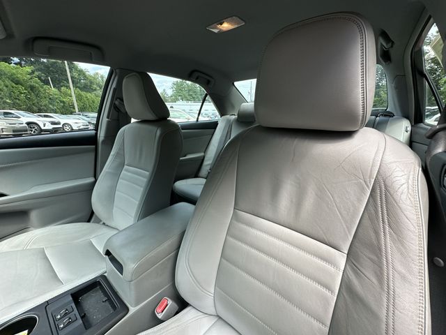 Thumbnail: 2015 Toyota Camry - 9