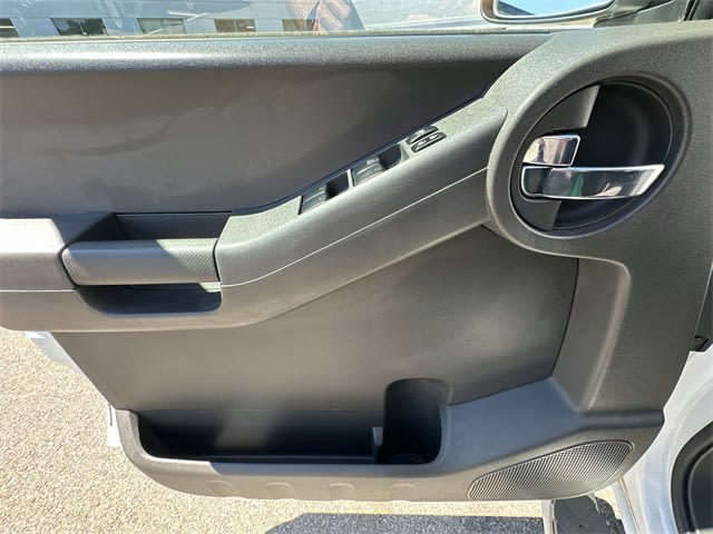 Thumbnail: 2013 Nissan Xterra - 24