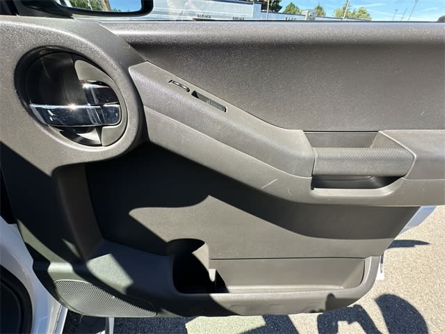 Thumbnail: 2013 Nissan Xterra - 26