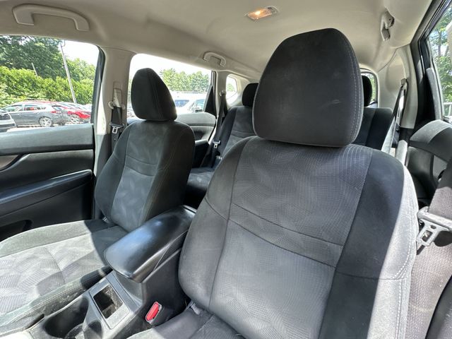 Thumbnail: 2016 Nissan Rogue - 9