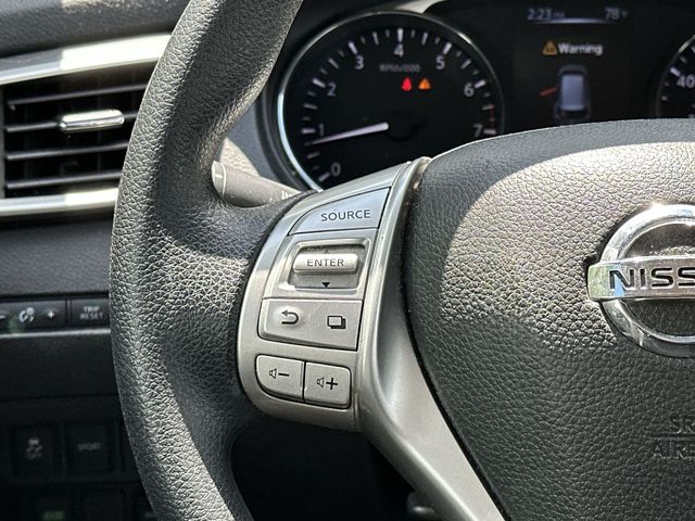 Thumbnail: 2016 Nissan Rogue - 14