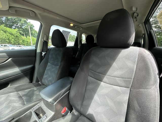 Thumbnail: 2015 Nissan Rogue - 9