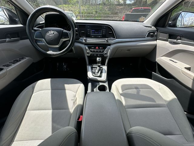 Thumbnail: 2017 Hyundai Elantra - 14